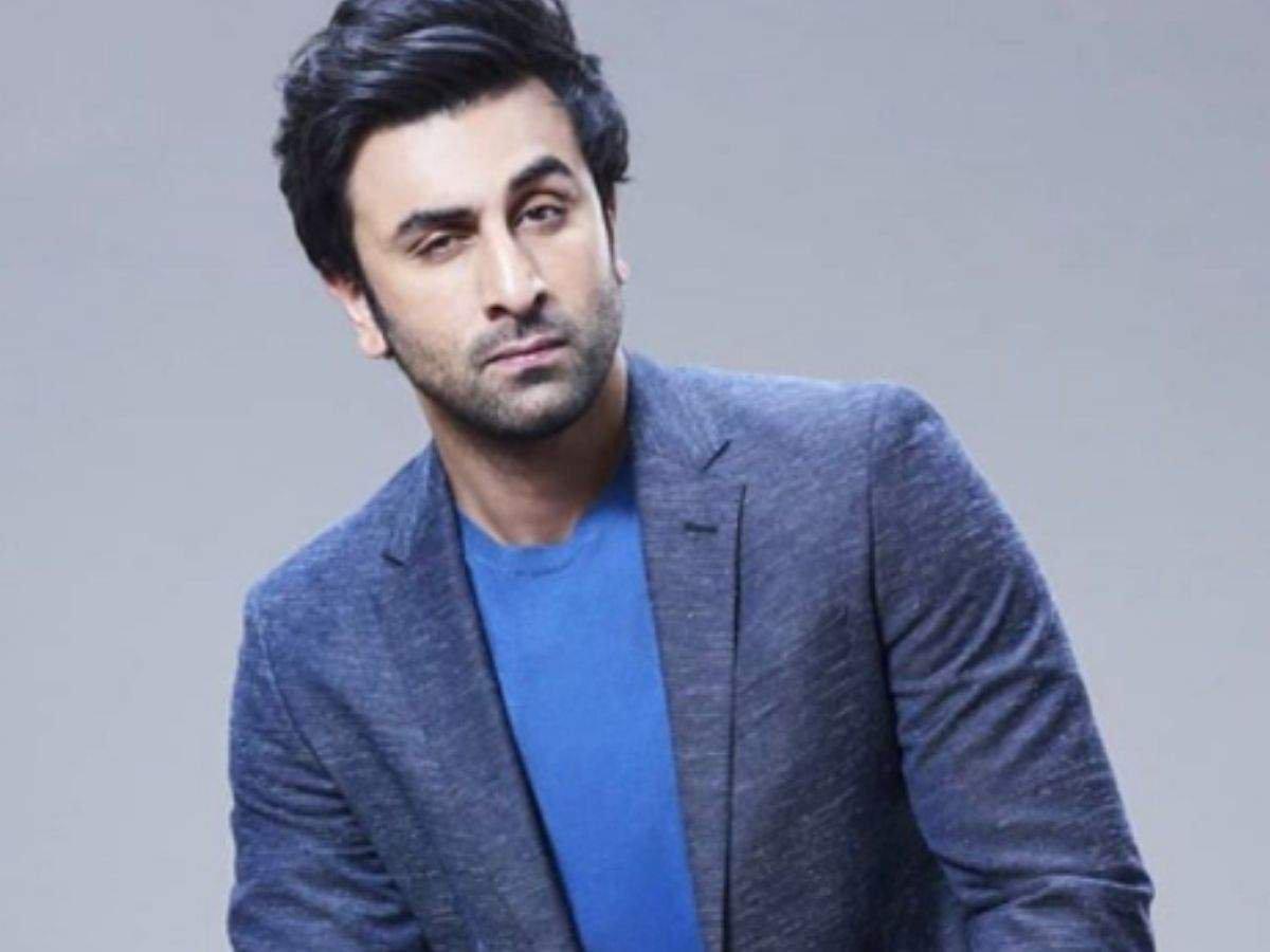 9. Which is Ranbir Kapoor's favourite spot for Keema Paranthas in Delhi?