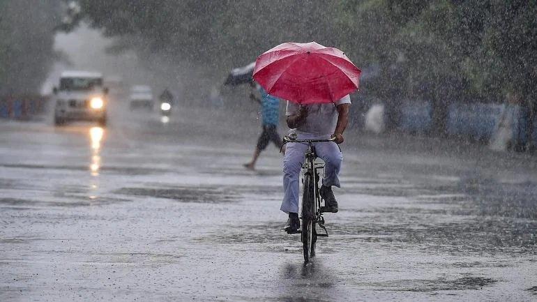 10. Which of the following part  of India receives the first monsoon in summer?