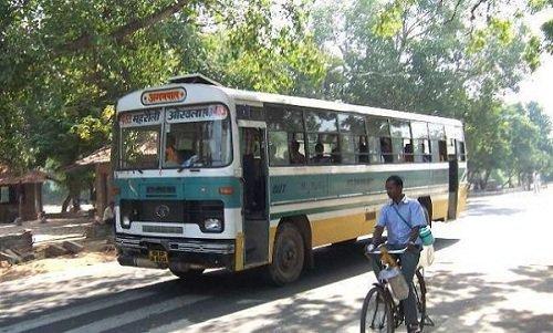 13 Things You’ll Agree With If You’ve Travelled In A Blue Line Bus In Delhi