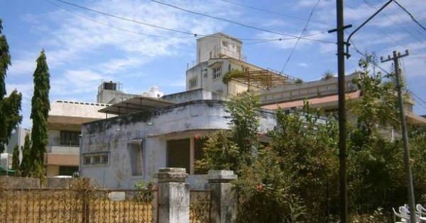 In Gujarat, Muslim Family Forced To Sell Bungalow. Because Hindu Residents Didn’t Want Them