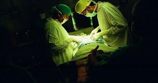 Here Are The 10 Most Complicated Medical Surgeries In The World