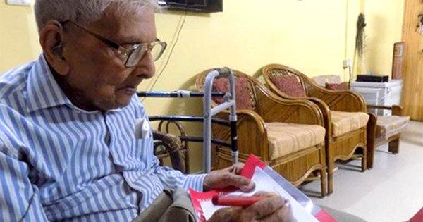 This 97-Year-Old Man From Bihar Just Passed His MA (Economics) Exam. What’s Your Excuse?