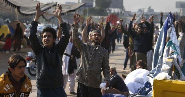 Pakistan Govt & Islamist Protesters Reach A Compromise, Axe Falls On Country’s Law Minister