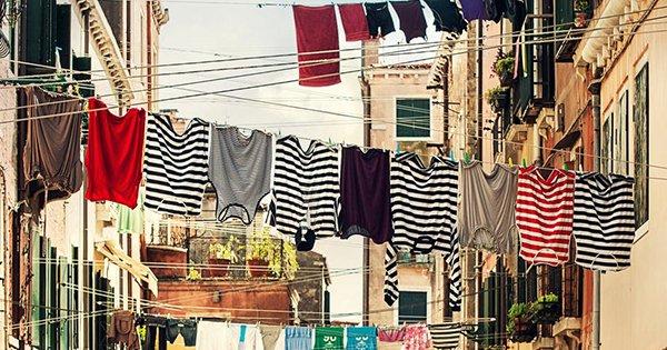 8 Surprisingly Easy Hacks That Will Make You A Pro At The Art Of Doing Laundry