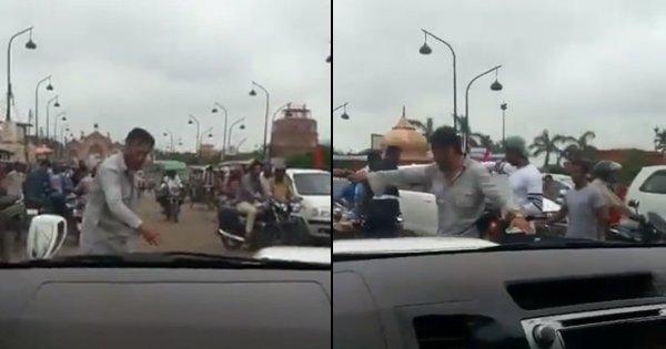 Jackie ‘Bhidu’ Shroff Got Stuck In A Traffic Jam & Decided To Play Traffic Cop In Real Life