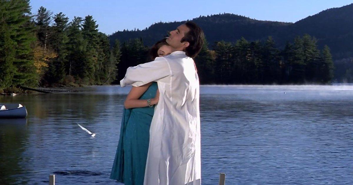 23 Years On, We Still Can’t Get Over The Beauty Of ‘Aa Ab Laut Chalein’s Background Score
