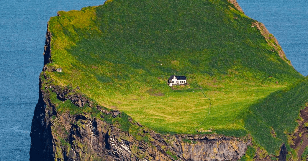 Paradise For Introverts Or An Apocalypse Abode? Here’s The Story Of The World’s Loneliest House