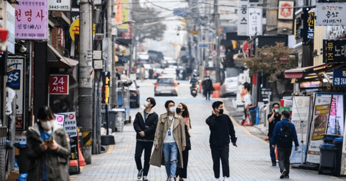 The South Korean Govt Is Offering Lonely People ₹40,000 A Month To Rejoin Society