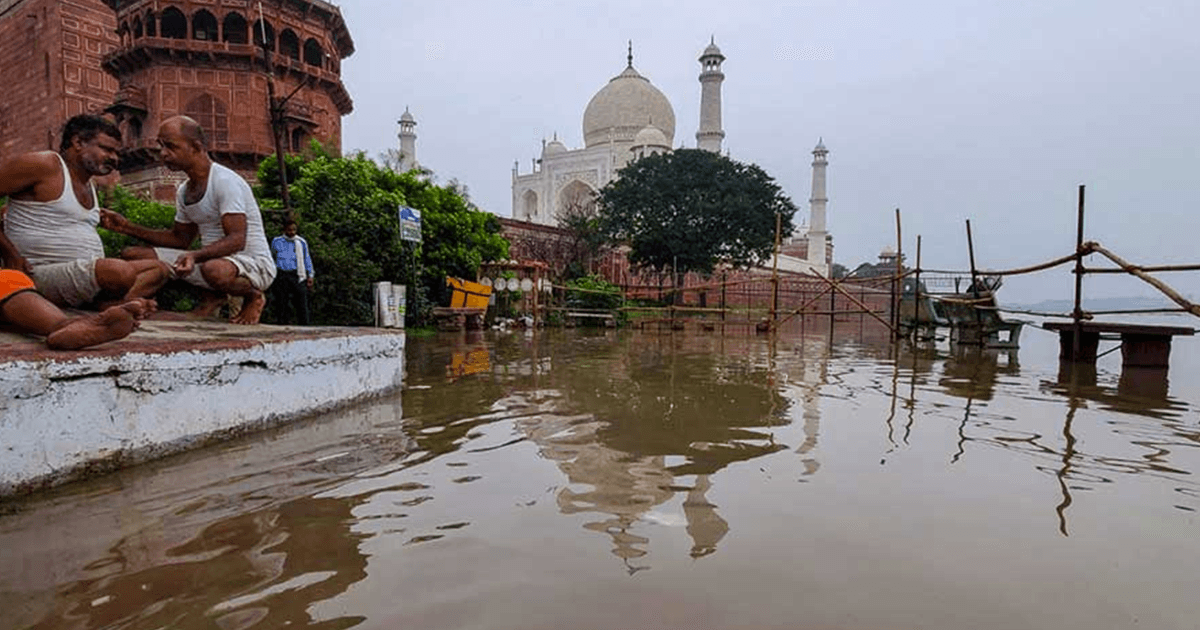 Videos Show Yamuna Water Touching The Walls Of Taj Mahal After Almost 45 Years & It’s Concerning